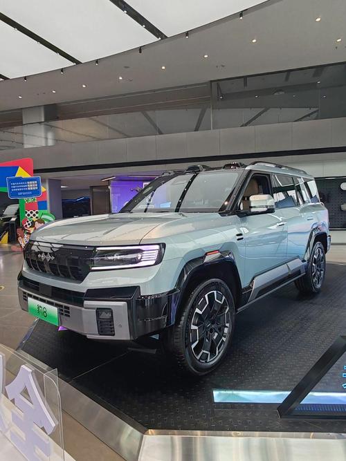 惠州59比亚迪方程豹硬派越野的爆款，英菲尼迪35周年与你共成长